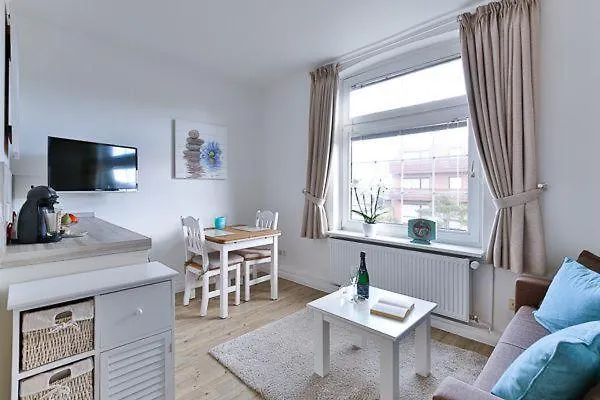 App-8-In-Strandnaher-Lage-Baederstil-Villa-In-Wenningstedt-Sylt