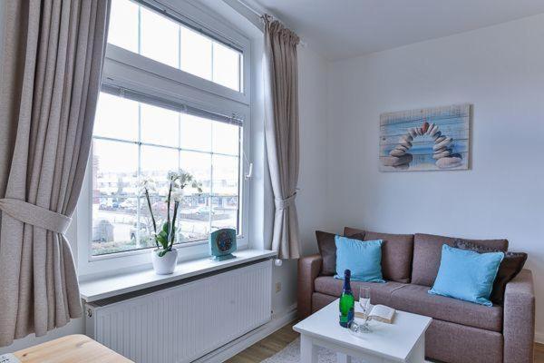 App-8-in-strandnaher-lage-baederstil-villa-in-wenningstedt-sylt Apartment *