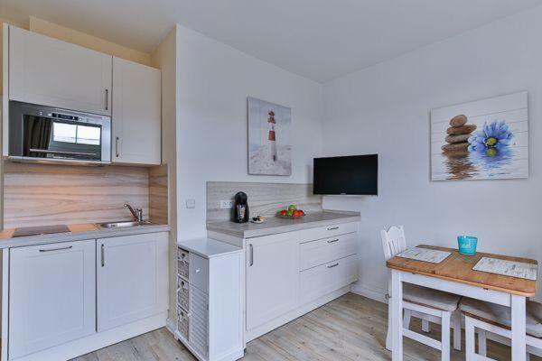App-8-in-strandnaher-lage-baederstil-villa-in-wenningstedt-sylt Apartment Wenningstedt-Braderup